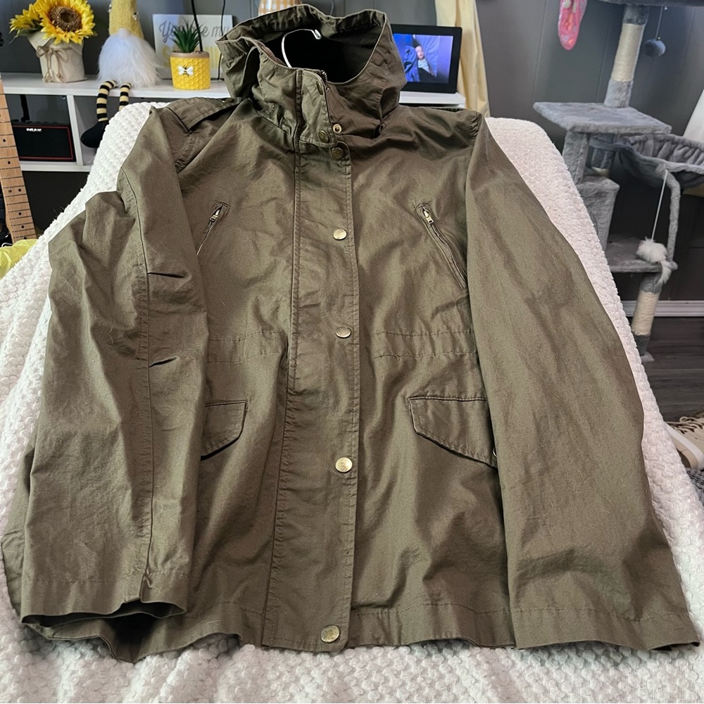 NWOT Hooded Olive Green Women's Jacket